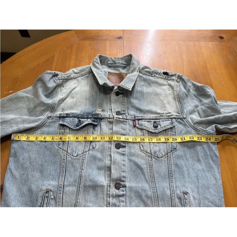 Levi’s Men’s Trucker Jacket XXL Distressed Denim Soft Broken-In Feel 25x29 - Picture 9 of 16